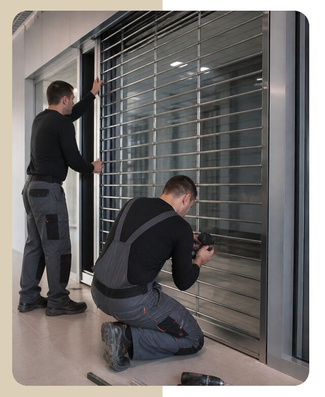 Профессиональный монтаж решеток на витрины в Саратове